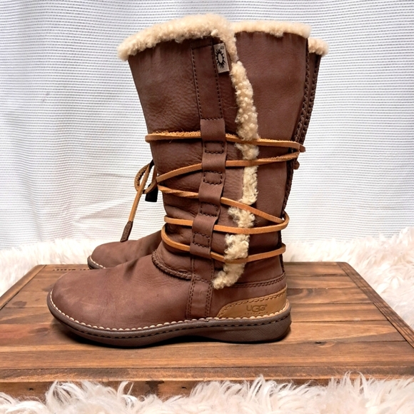❄️UGG Catalina Leather Sherpskin Boots Size 7❄️ - Picture 7 of 7